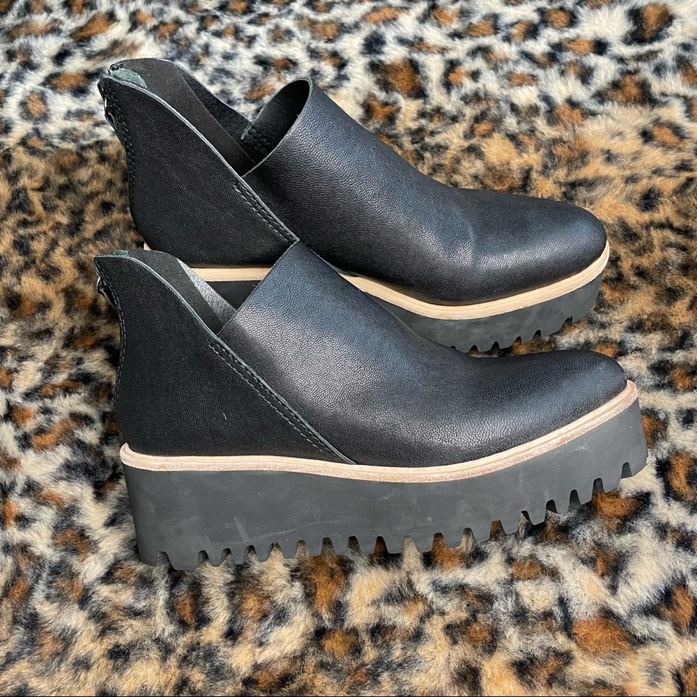 All black brand boot shoes